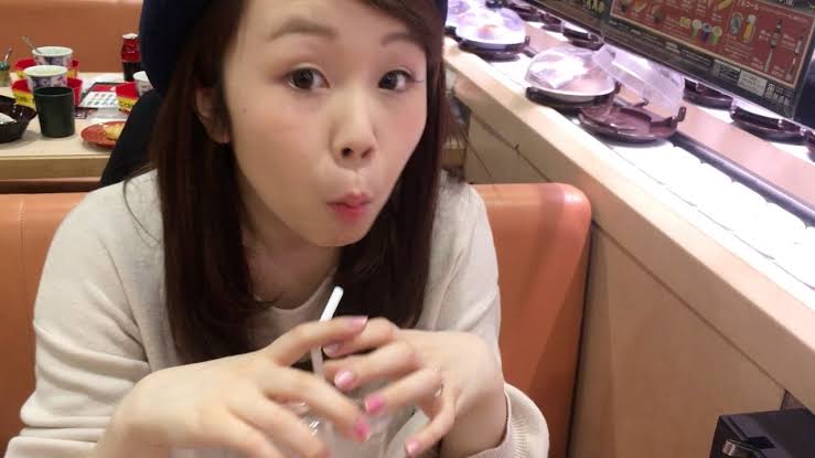 とんかつ屋で横に座った女性客 あまりにも失礼な食べ方に「不愉快」