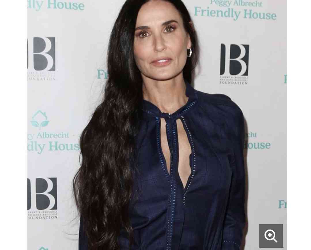 【写真で比較】美魔女シャーリーズ・セロンは10年で顔が変わっていないことが判明！