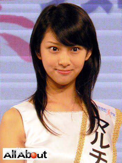 【画像】昔は意外な髪型をしていた芸能人