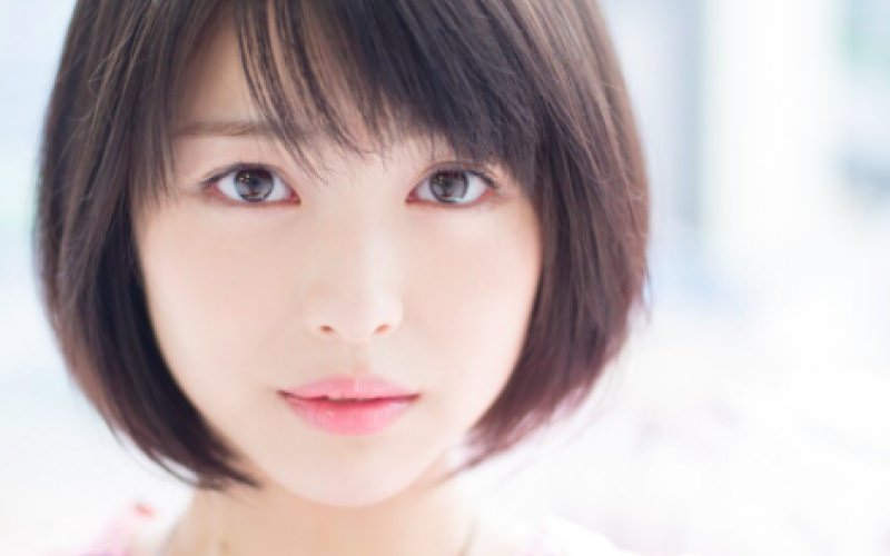 浜辺美波『アリバイ崩し承ります』オフショットにファン絶賛「えぐ可愛すぎ」「反則級」