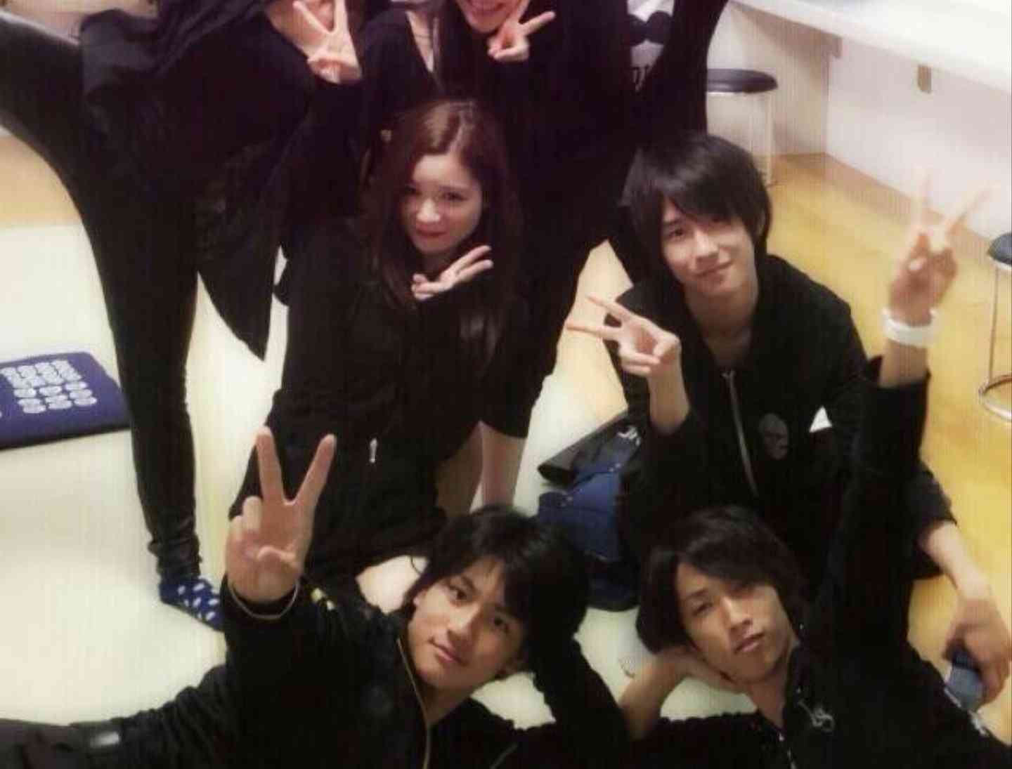 SixTONES vs Snow Man、13年10か月ぶりのデビューシングル２週連続＆通算3週1位