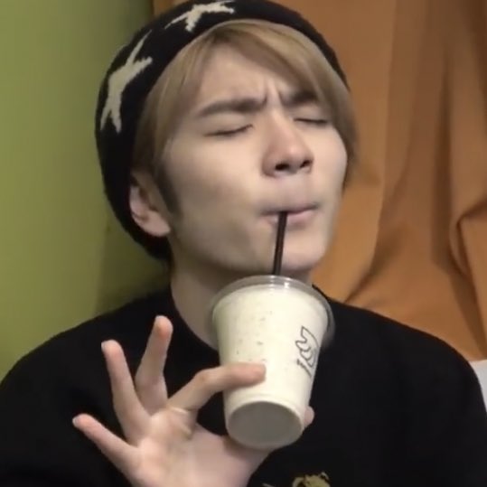 SixTONES vs Snow Man、13年10か月ぶりのデビューシングル２週連続＆通算3週1位