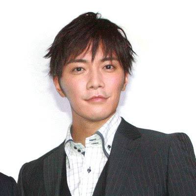 成宮寛貴、セクシーすぎる動画にファン大興奮「心拍数が乱れる!」