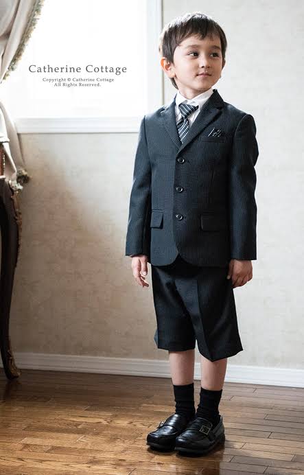 お通夜に参列するとき子どもに着せる洋服のマナーがわからない!何を着せる?どこで買えばいい?