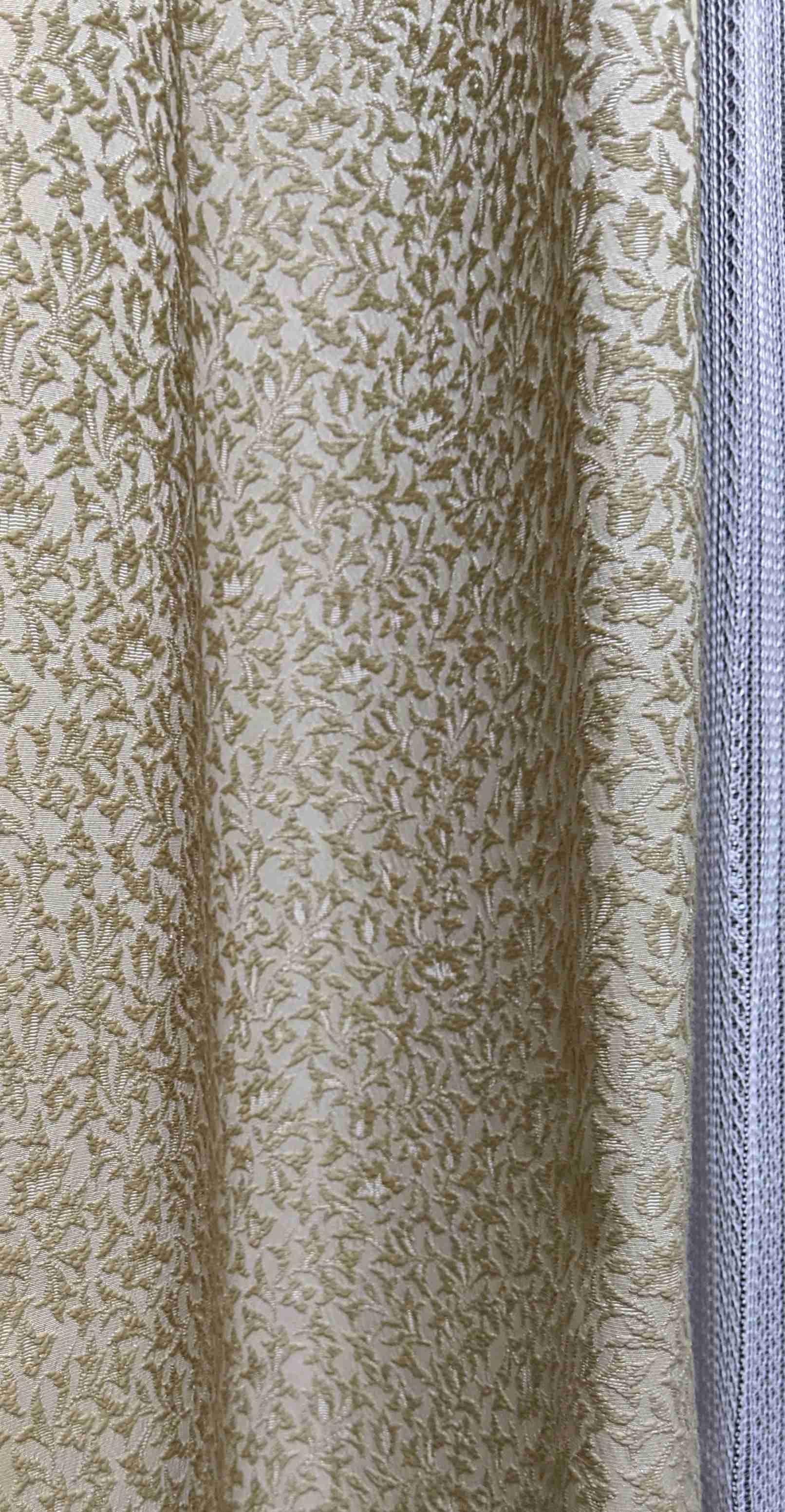 身バレしない程度にお宅のカーテン見せて下さいませんか?