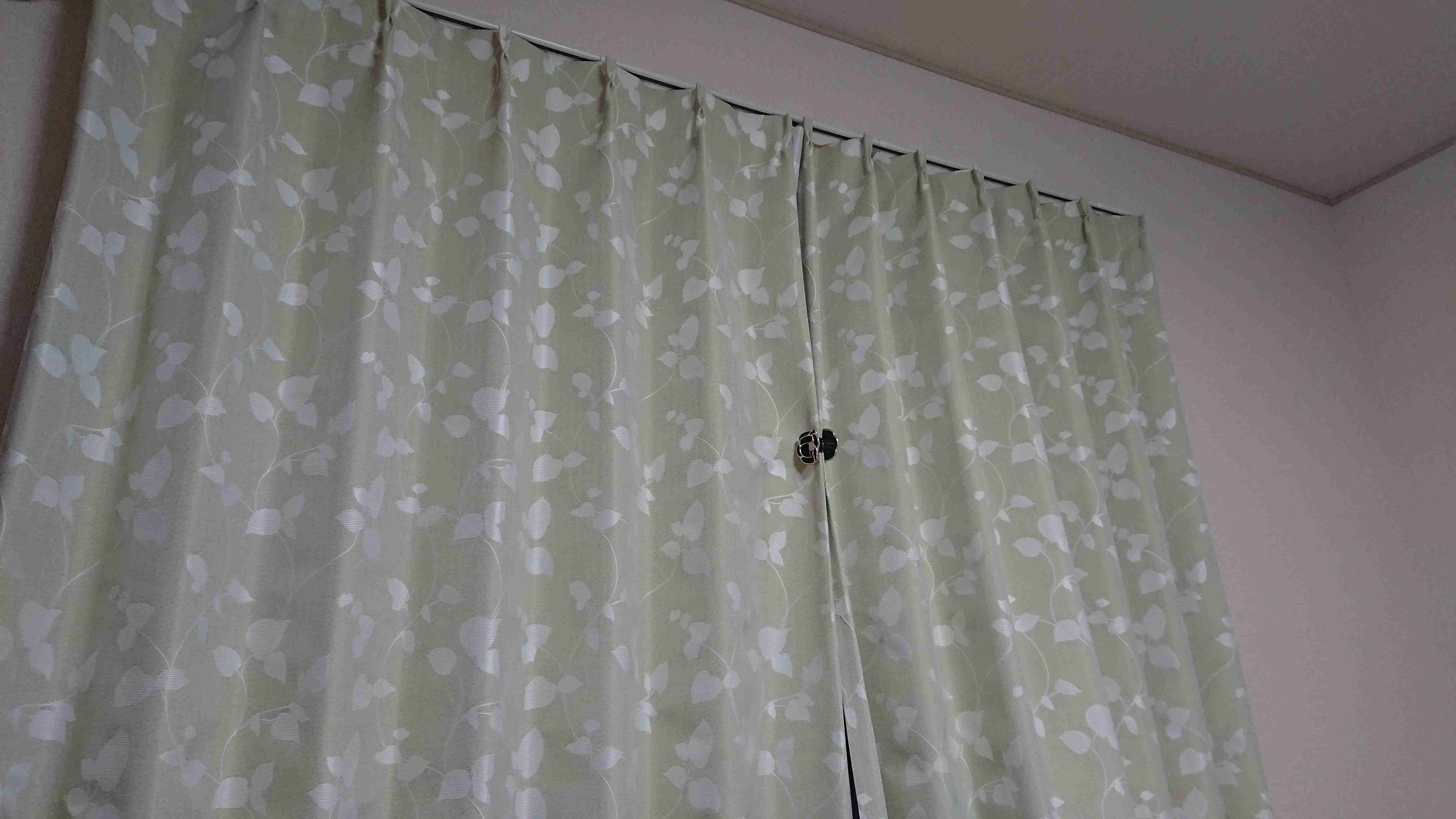 身バレしない程度にお宅のカーテン見せて下さいませんか?