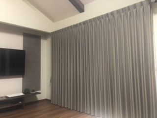 身バレしない程度にお宅のカーテン見せて下さいませんか?