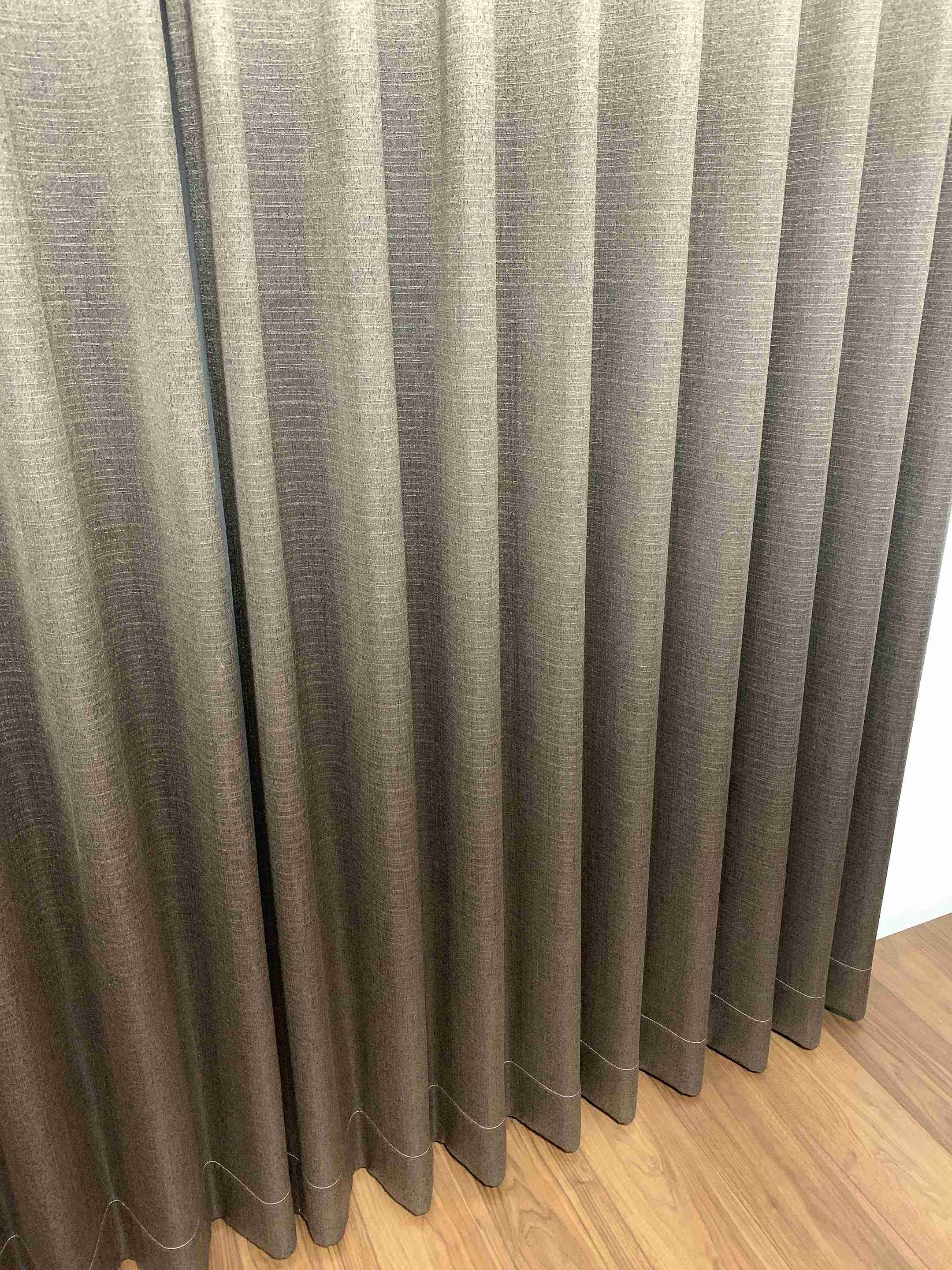 身バレしない程度にお宅のカーテン見せて下さいませんか?