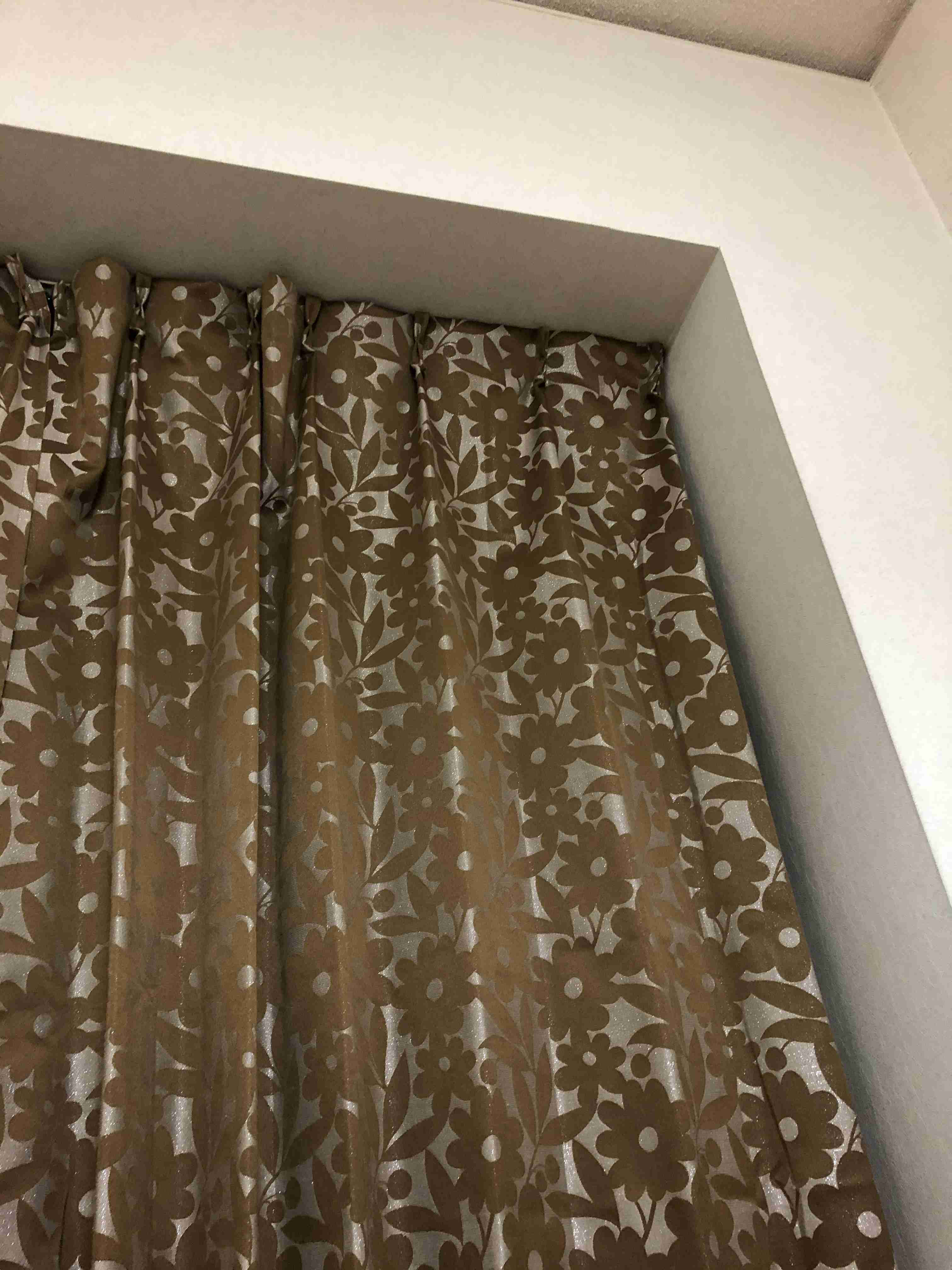 身バレしない程度にお宅のカーテン見せて下さいませんか?