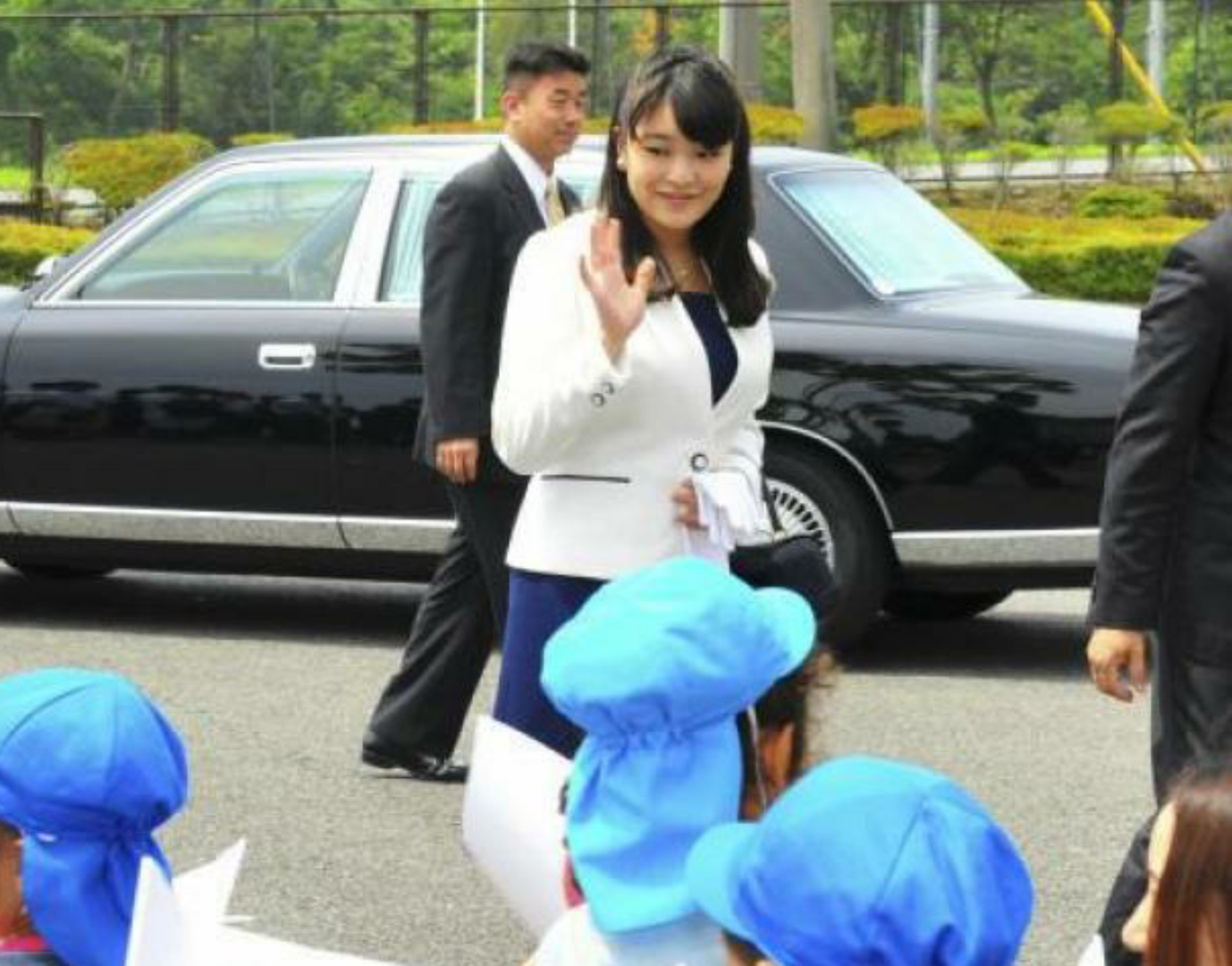 2月発表はナシ　眞子さま意志固く小室圭氏との結婚再延期の舞台裏