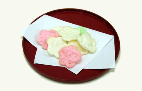 おばあちゃん家に行くと出てくる「定番のお菓子」ランキング