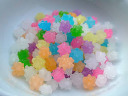 おばあちゃん家に行くと出てくる「定番のお菓子」ランキング