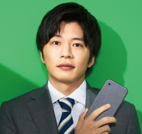 田中圭、ムック本を発表 寝顔・スーツ姿…“初出し”オフショットも
