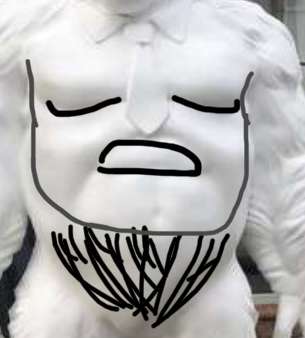 美大生が200万円かけてつくったゴリラの卒業制作　買い手がつかず実家で仁王立ち