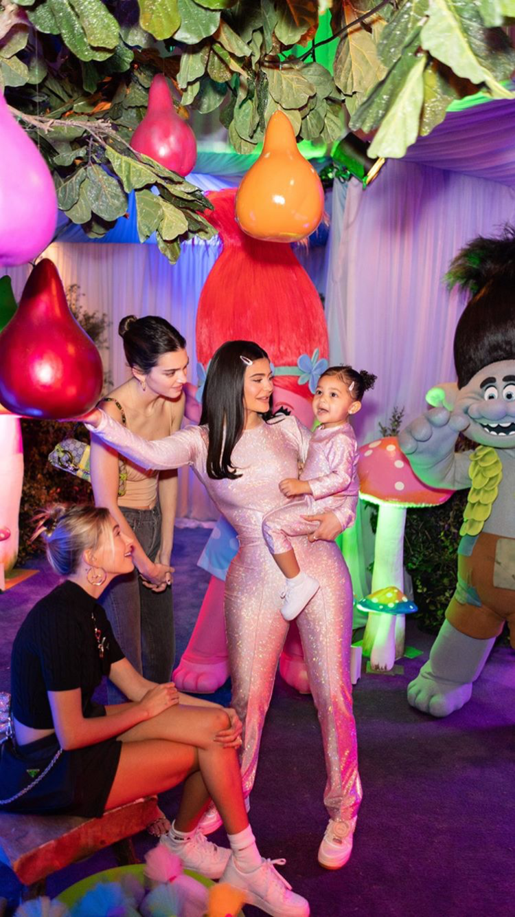 ライム病告白のジャスティン・ビーバー、顔つきの変化に心配の声