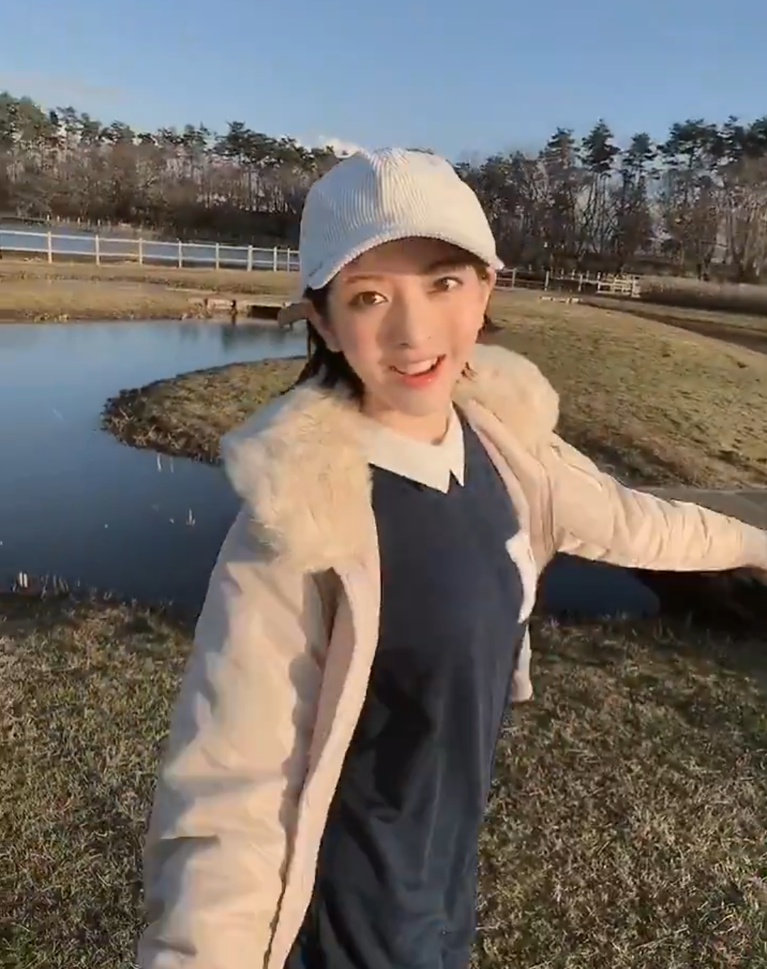 山口真帆、網タイツ＆ピンヒールの美脚オフショット「足ながっ」「エロカッコいい」と新たな魅力に反響