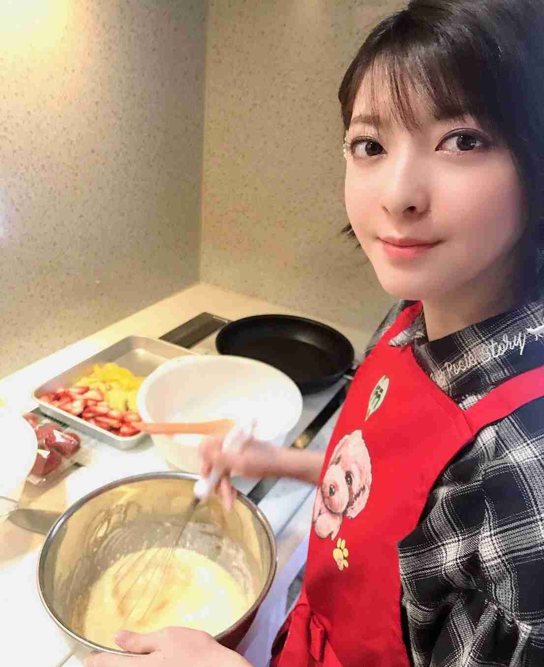 山口真帆、網タイツ＆ピンヒールの美脚オフショット「足ながっ」「エロカッコいい」と新たな魅力に反響
