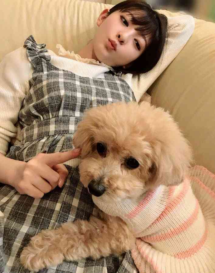 山口真帆、網タイツ＆ピンヒールの美脚オフショット「足ながっ」「エロカッコいい」と新たな魅力に反響