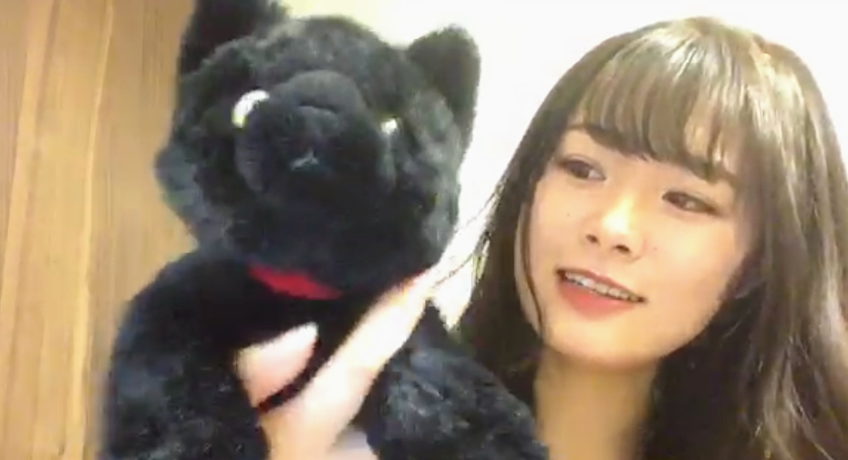 山口真帆、網タイツ＆ピンヒールの美脚オフショット「足ながっ」「エロカッコいい」と新たな魅力に反響