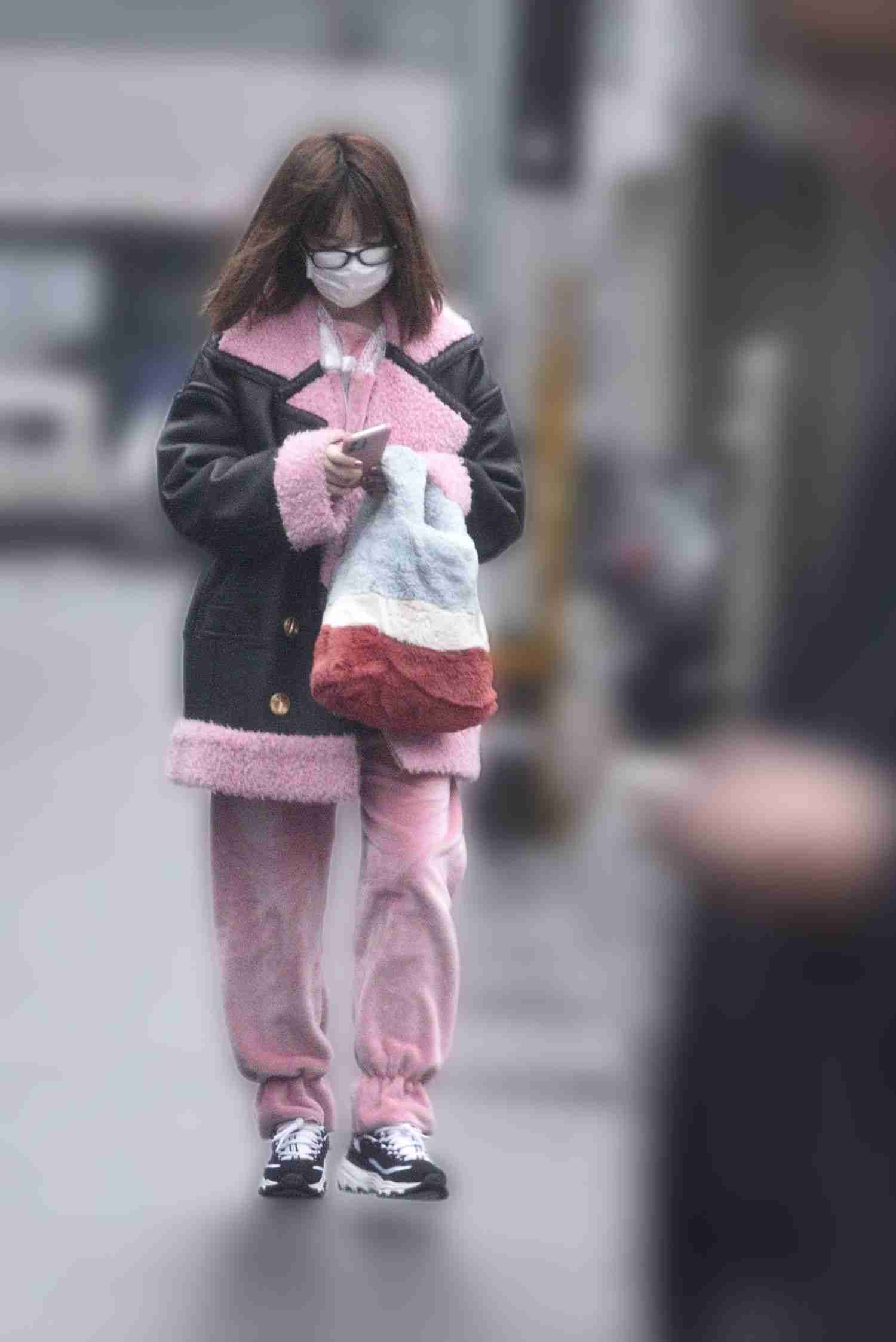 島崎遥香、村上佳菜子…アルバイトをする芸能人が急増中のワケ