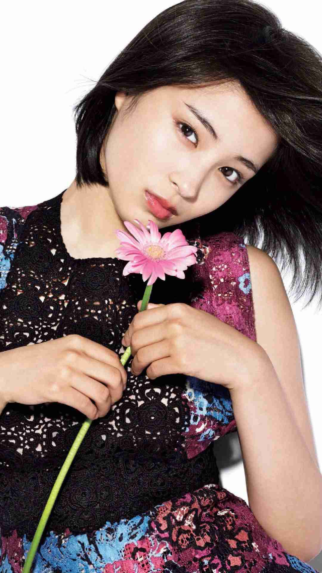 好きな芸能人の人間性や性格が最低でも平気ですか？