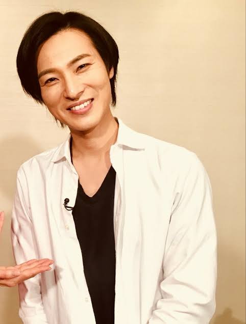 鈴木紗理奈、ファーストサマーウイカと初2ショットに大反響　「似すぎ！」