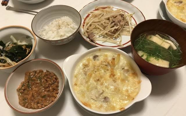 夕飯がグラタンのときはご飯?パン?管理栄養士に聞いてみた