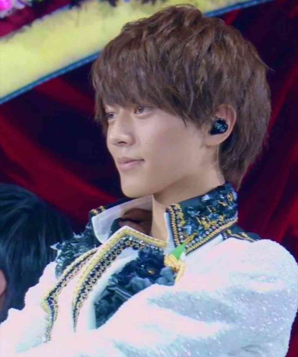 King & Prince永瀬廉『MEN'S NON-NO』初ソロ表紙 白アイテムを軽やかに着こなす