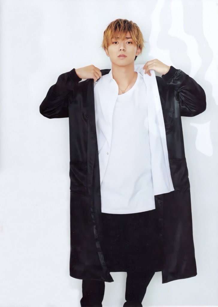 King & Prince永瀬廉『MEN'S NON-NO』初ソロ表紙 白アイテムを軽やかに着こなす