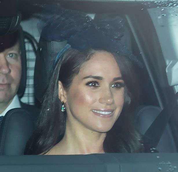 英ヘンリー王子夫妻、エリザベス女王に招待されて礼拝に参加