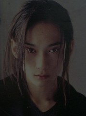 二次元と三次元のイケメンを交互に貼っていくトピ