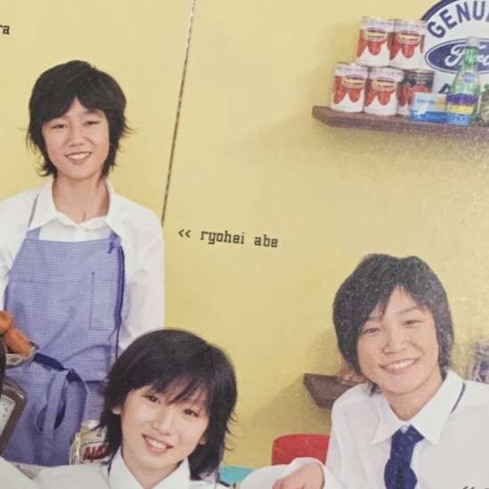 二次元と三次元のイケメンを交互に貼っていくトピ