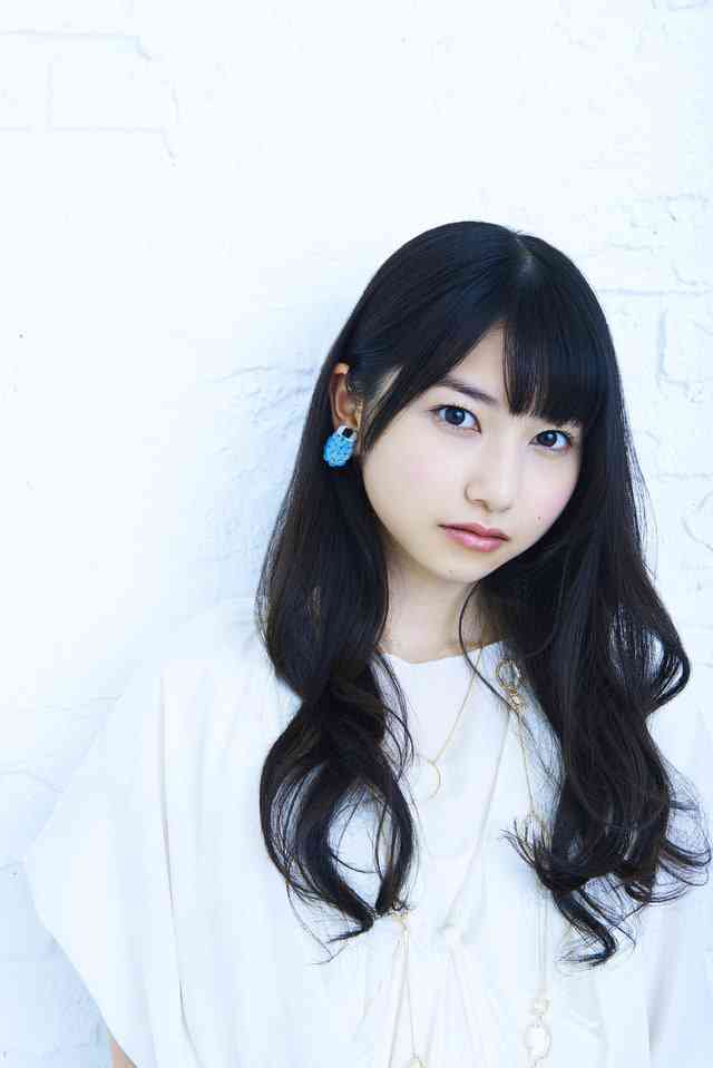 「ホンマにキレイやな…」横山由依、和服での見返り美人ショットに称賛の声
