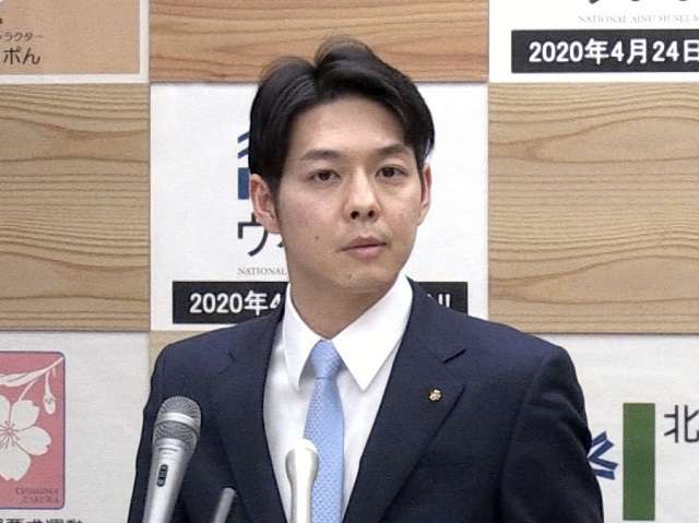 岩井志麻子さん、新型コロナ対策陣頭指揮の北海道・鈴木知事は「全アジアで通用するイケメン」