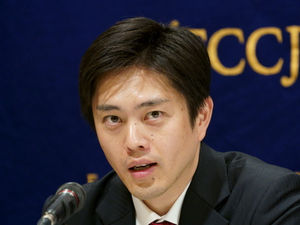 岩井志麻子さん、新型コロナ対策陣頭指揮の北海道・鈴木知事は「全アジアで通用するイケメン」