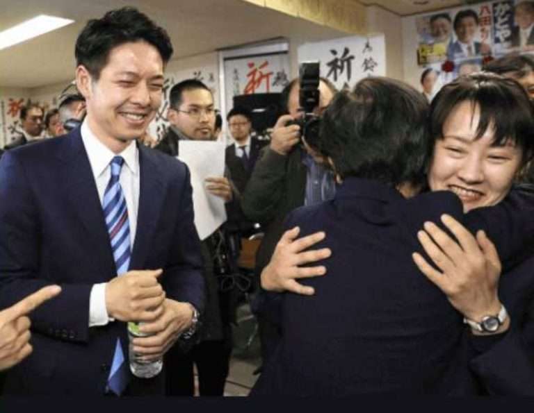 岩井志麻子さん、新型コロナ対策陣頭指揮の北海道・鈴木知事は「全アジアで通用するイケメン」