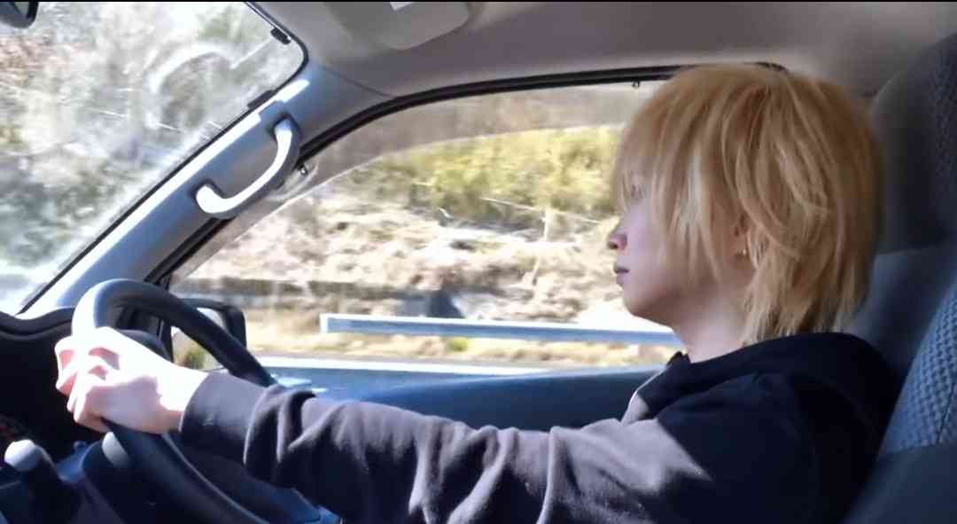 桜田通、運転席の佐藤健をパチリ　イケメンショットに「テンション上がります」の声