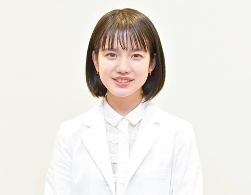 弘中綾香アナ、ドラマ「M」に“90年代アイドル風”登場