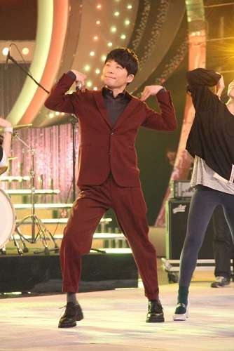 星野源　1週間自宅にこもり「ひげがぼうぼうです。結構」髪形も「ミニアフロ」