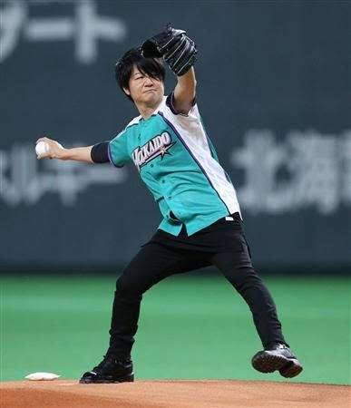 GLAYの画像を貼ると語尾にTERUがついたコメントが返ってくるトピ
