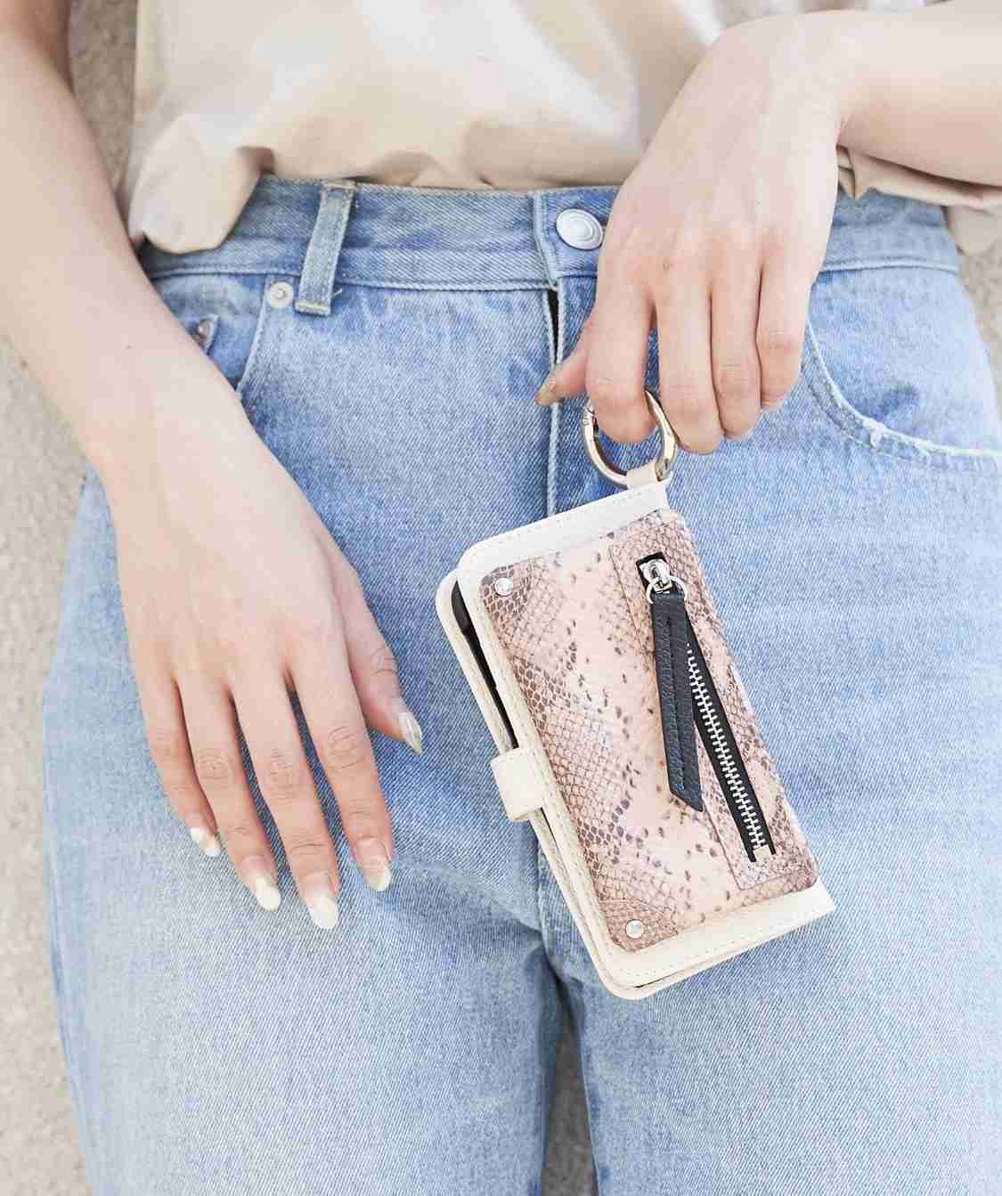 お洒落なスマホカバーがみたい🦉