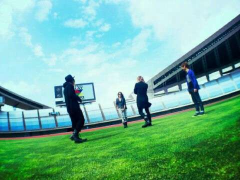 GLAY、1000万円に加えマスク5000枚医療機関に寄付「最前線でご尽力くださる皆様への支援に」