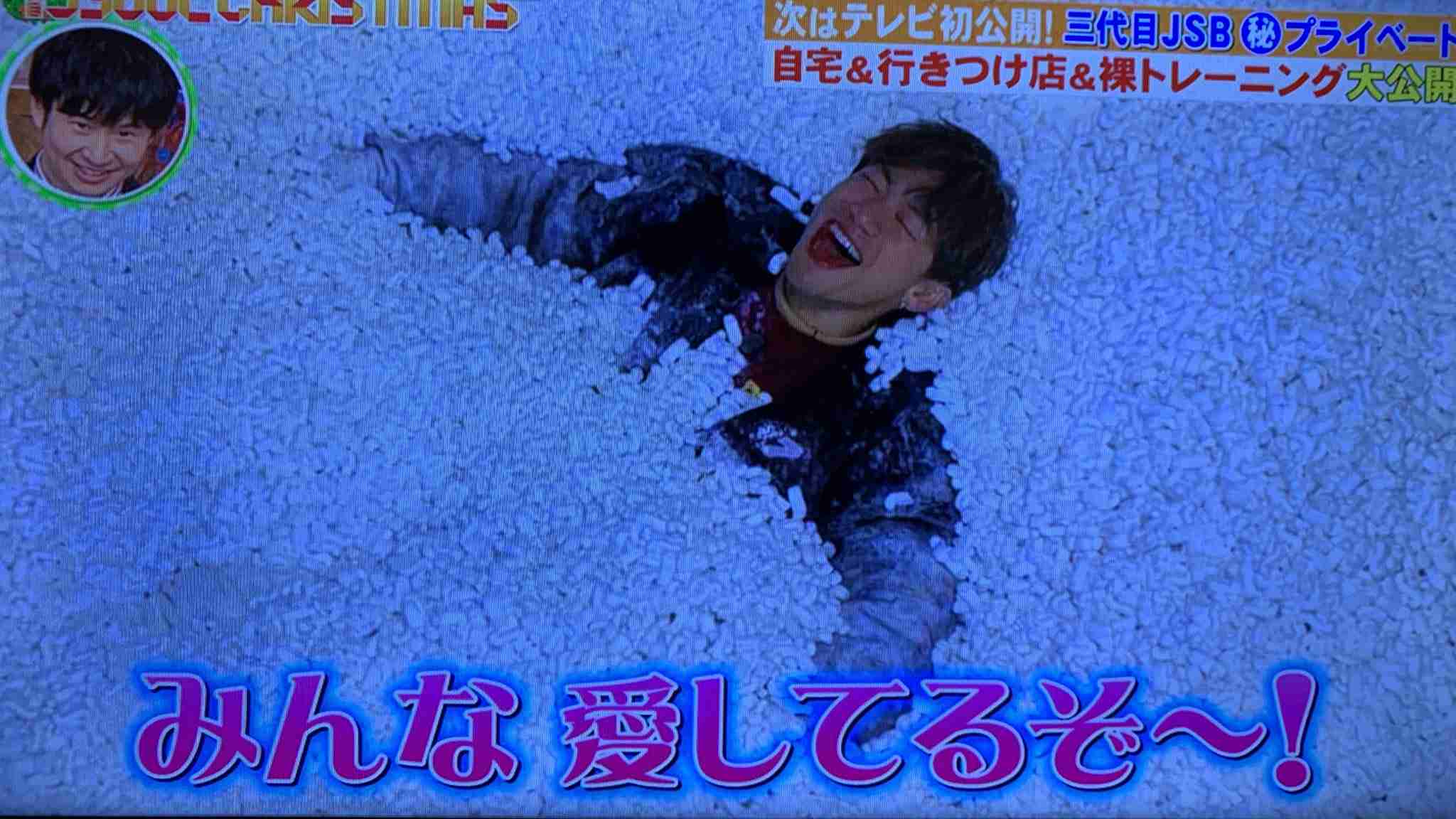 三代目JSB 岩田剛典のウインクSHOTにファン歓喜「これ罪でしょ!?」「イケメンすぎて倒れそうになった…」