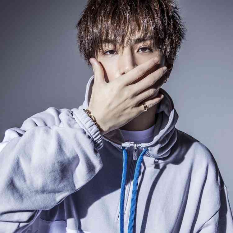 三代目JSB 岩田剛典のウインクSHOTにファン歓喜「これ罪でしょ!?」「イケメンすぎて倒れそうになった…」