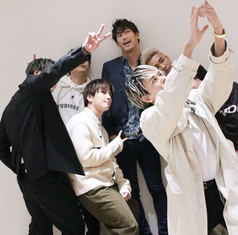 三代目JSB 岩田剛典のウインクSHOTにファン歓喜「これ罪でしょ!?」「イケメンすぎて倒れそうになった…」