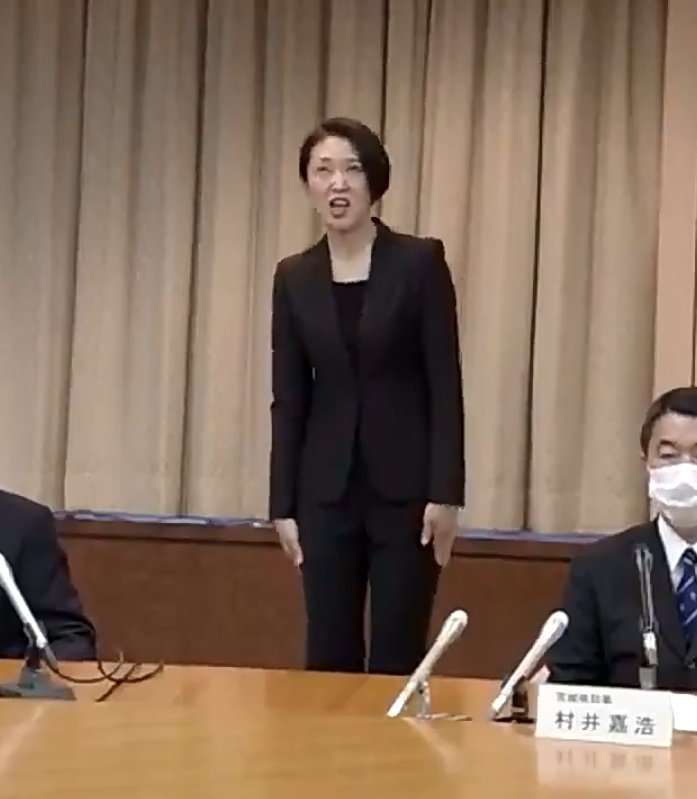 笑いなし、奇抜さなし…真顔の江頭2:50が渋谷の街頭ビジョンから外出自粛呼び掛け「うちで過ごそう」