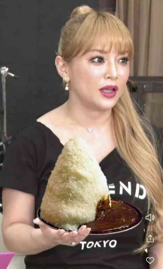 これ詐欺だろ…！台湾系料理店で飯を頼んだらメニュー表に写真掲示してるのと実際に出て来た量が違いすぎて困惑したお話