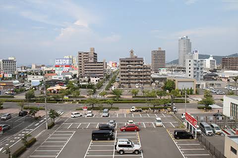 これまで行った事がある場所で意外と都会だったところはどこですか?
