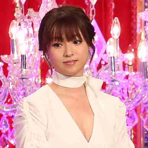 新垣結衣、ファッションは「存分にゆるゆるを楽しんでます」 大人の表情でモードな着こなし