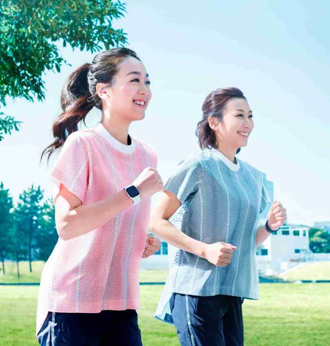 浅田真央＆舞 “美人姉妹”スタイル抜群の2ショットにファンほれぼれ